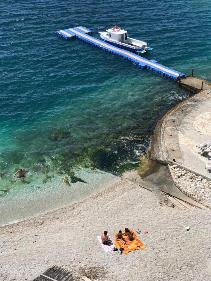 Luxury - Golden * Saranda